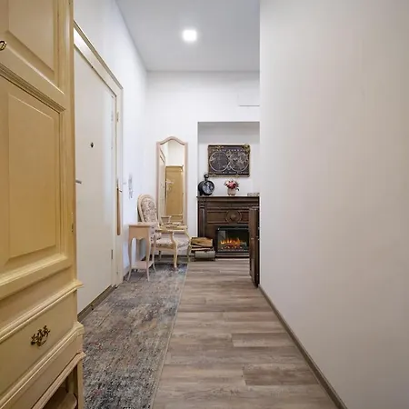 The Royal Hlavna Balcony Parking Appartement *