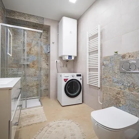 Appartement The Royal Hlavna Balcony Parking