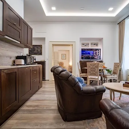 Lägenhet The Royal Hlavna Balcony Parking