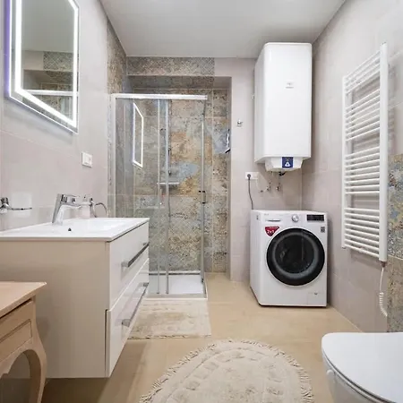 The Royal Hlavna - Balcony Apartman